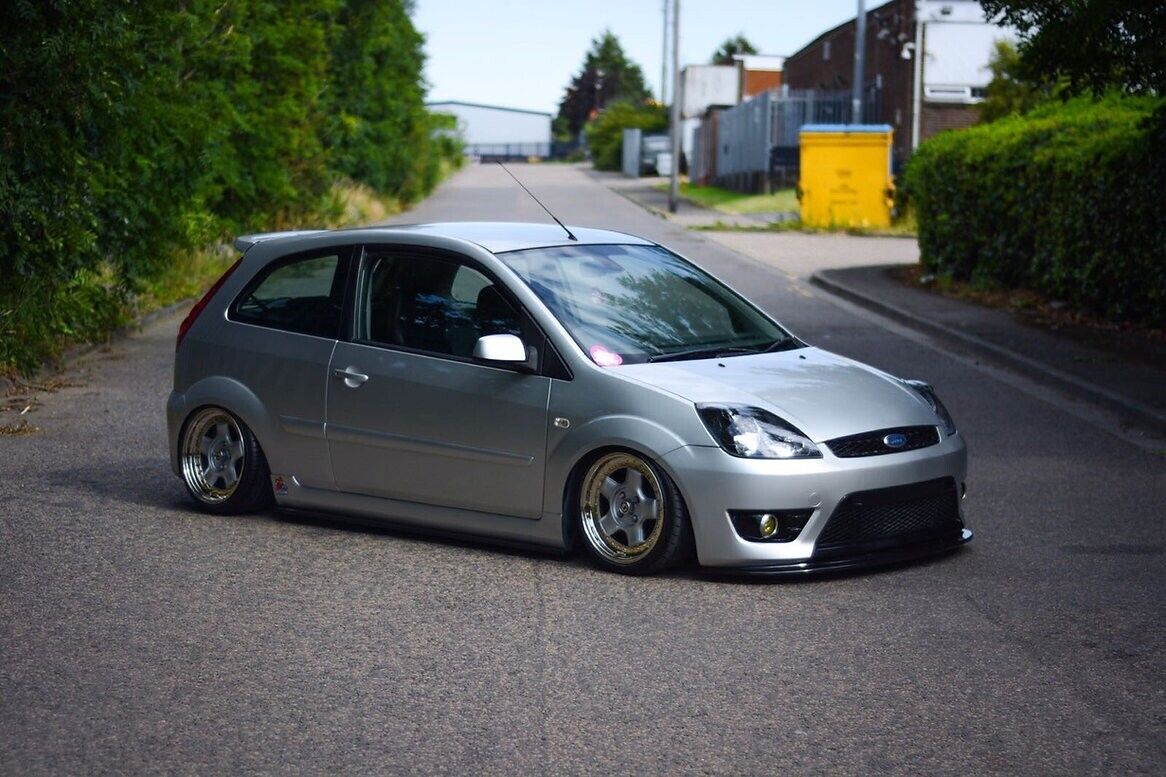 TRC Front Splitter for Ford Fiesta MK6 ST150 / Zetec S