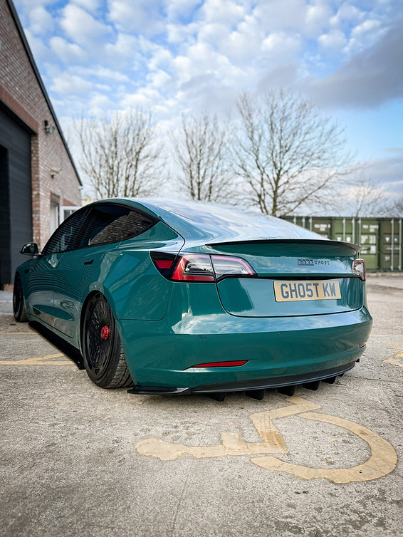 TRC Dark Ghost - Tesla Model 3 Rear Spats