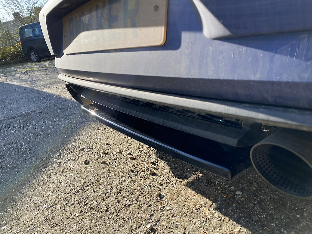 TRC Volkswagen Golf MK7.5 R Rear Centre Blade