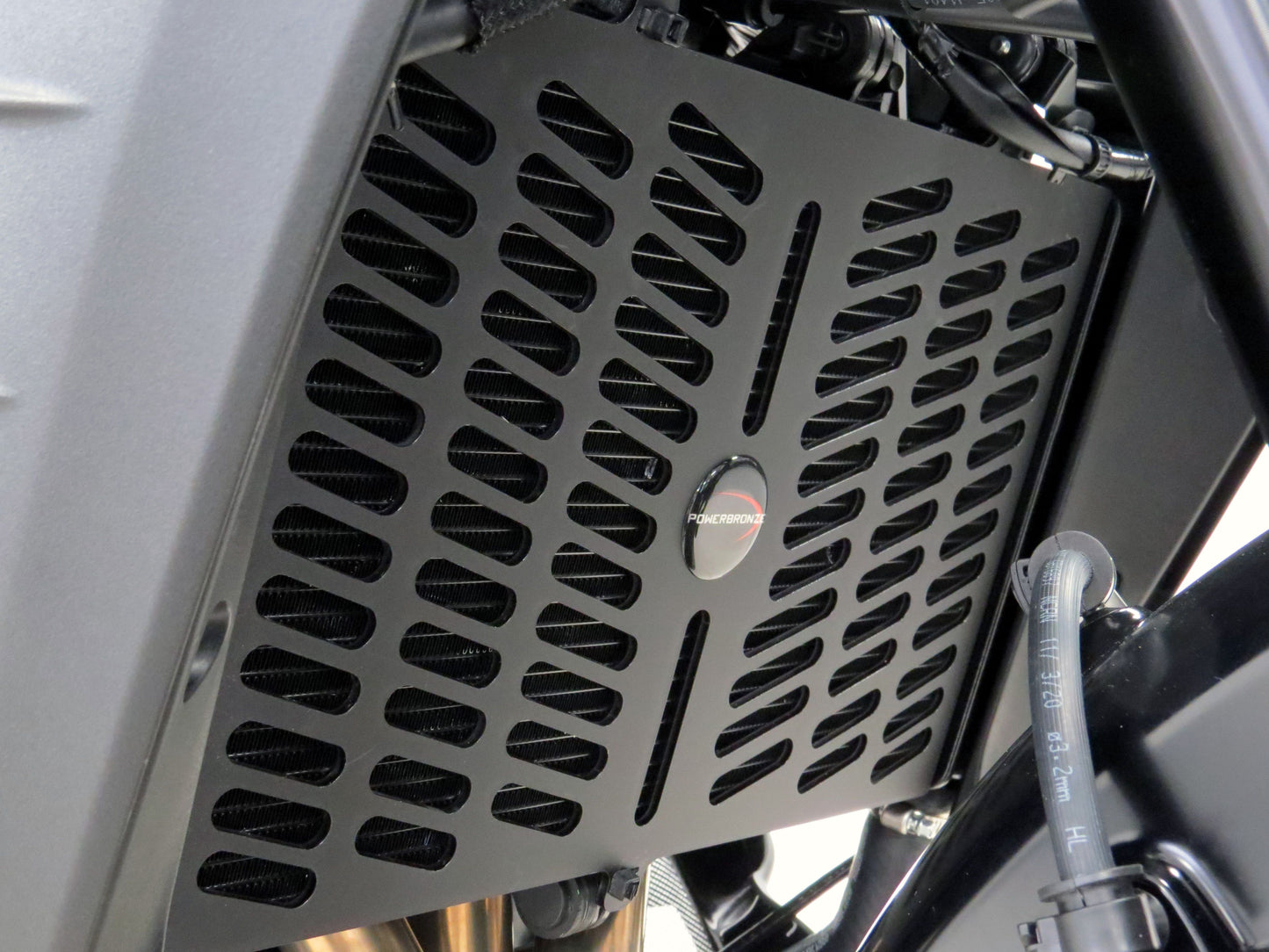 Cooler Grill Radiator Guard (PLASTIC) YAMAHA ,MT-09, XSR900, GP,