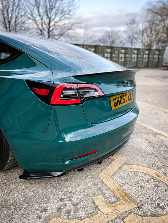 TRC Dark Ghost - Tesla Model 3 Rear Spats