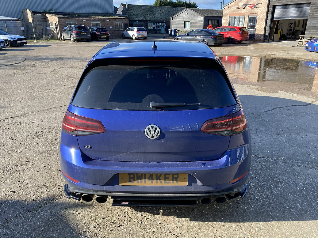 TRC Volkswagen Golf MK7.5 R Rear Centre Blade
