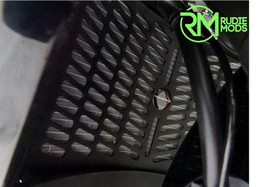 Cooler Grill Radiator Guard (PLASTIC) SUZUKI ,GSX1300R HAYABUSA 2021 TO 2024