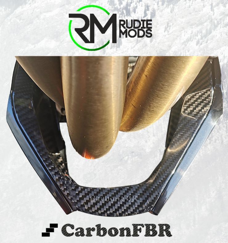 Carbon Fibre Triumph Speed Triple RS 1200 2021 + belly pan centre carbonFBR