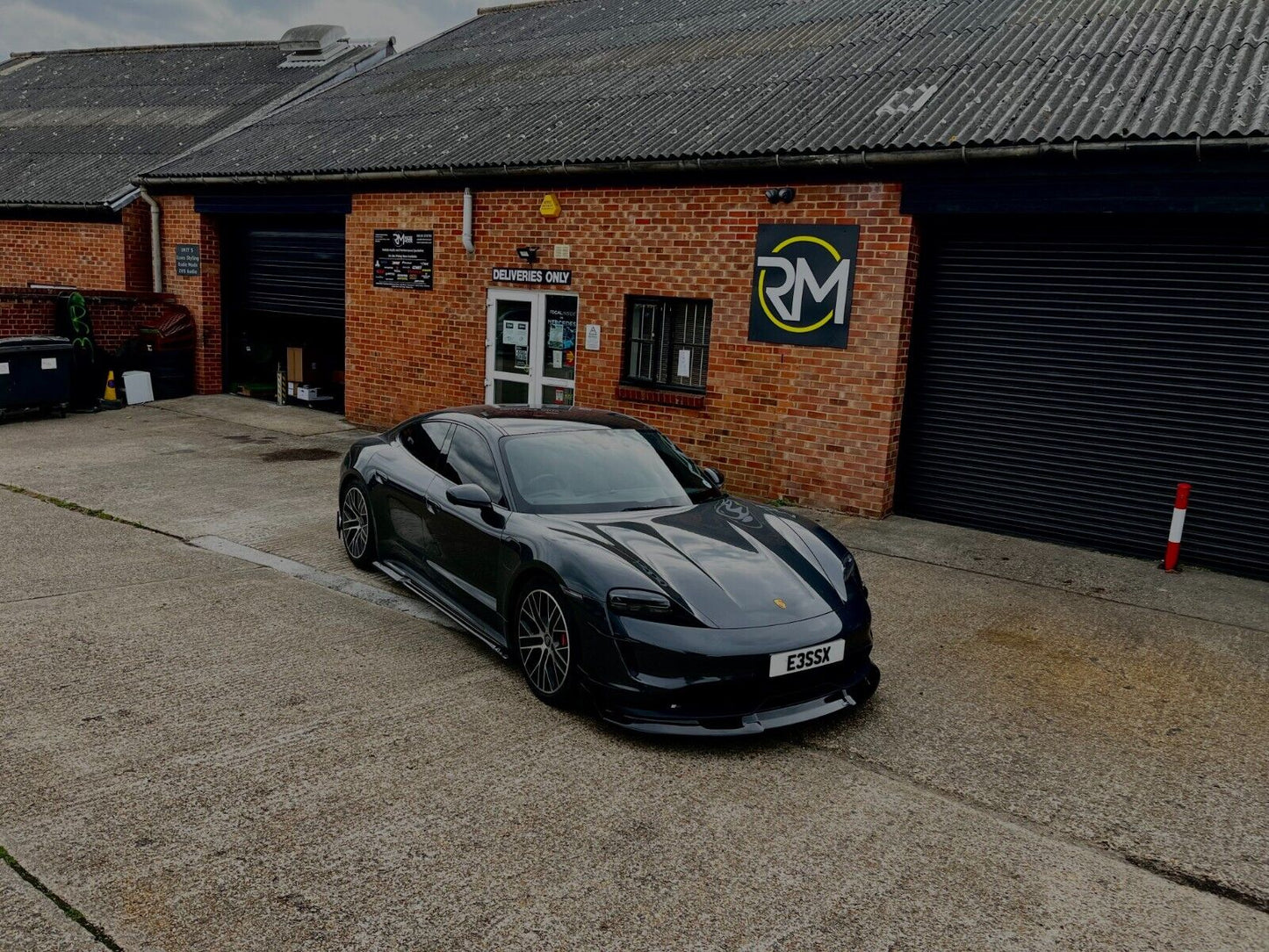 TRC Porsche Taycan inc. Cross Turismo & Turbo S Models Full Splitter Kit