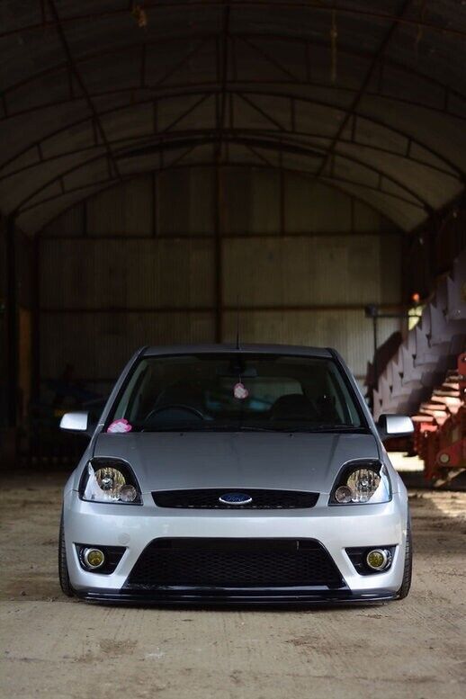 TRC Front Splitter for Ford Fiesta MK6 ST150 / Zetec S