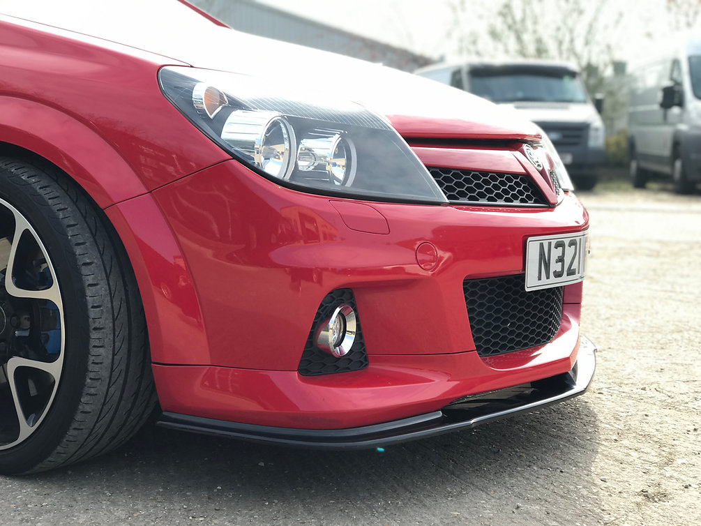 TRC Vauxhall Astra H VXR Front Splitter