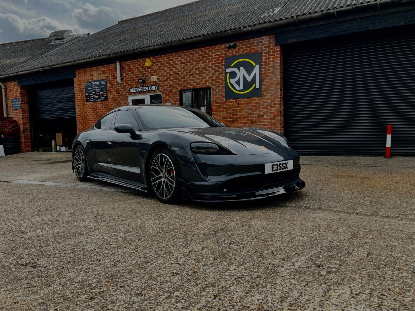 TRC Porsche Taycan inc. Cross Turismo & Turbo S Models Full Splitter Kit