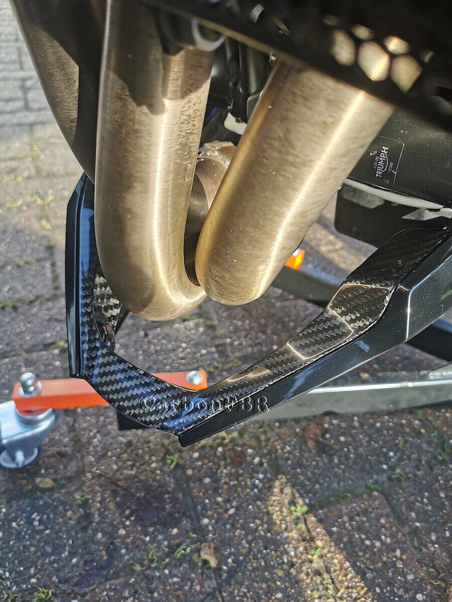 Carbon Fibre Triumph Speed Triple RS 1200 2021 + belly pan centre carbonFBR