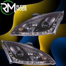Ford Focus MK1 2001 - 2005 Black DRL Style Projector Head Lights - 1 Pair SK3400-FCS01-3ECJM